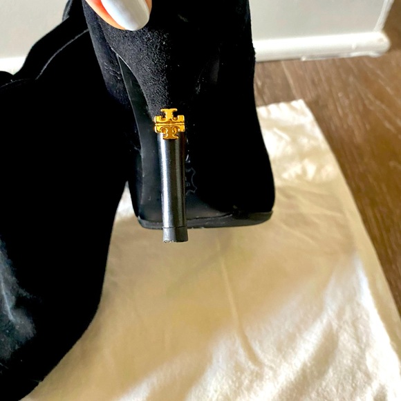 Tory Burch Suede heeled Booties with original dust bag - like NEW - Picture 3 of 8
